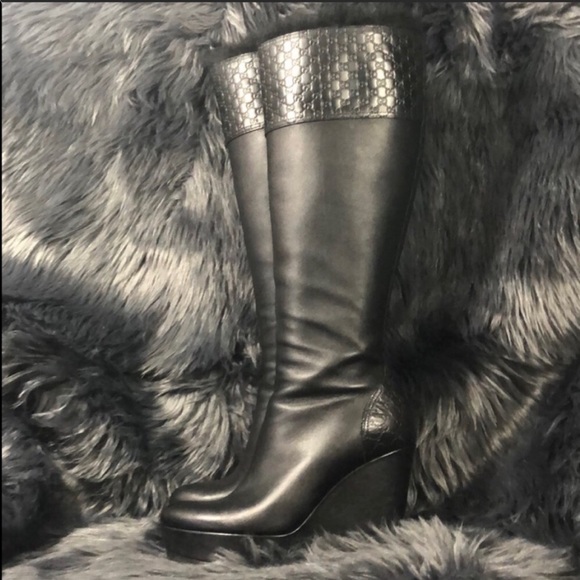 🌟GUCCI Tall GG boots🌟 - Picture 4 of 9